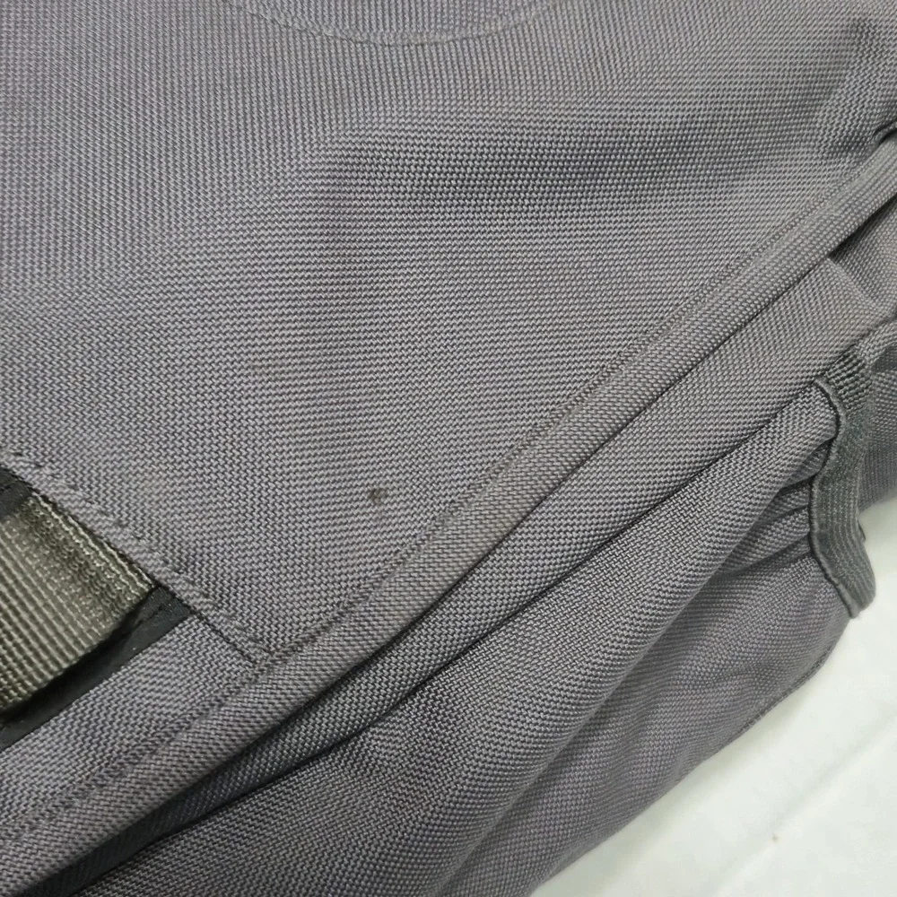 Patagonia Half Mass Messenger Bag Gray Orange Laptop Commuter Shoulder Bag 20L